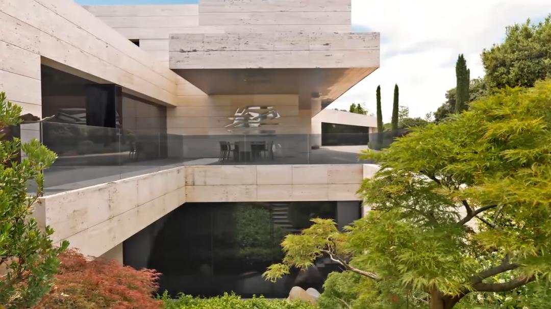 c罗现在的豪华别墅,c罗豪宅豪车纪录片