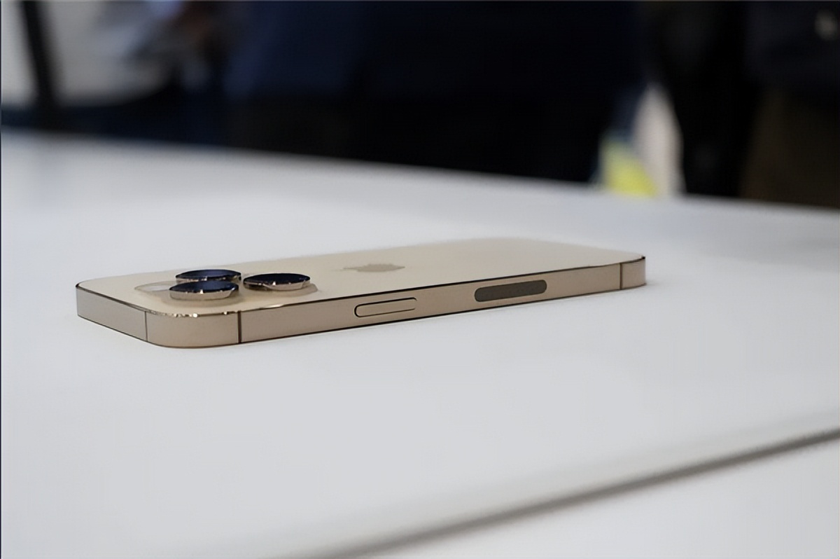 华强北出手！美版iPhone14改SIM更容易，成本不到30元？