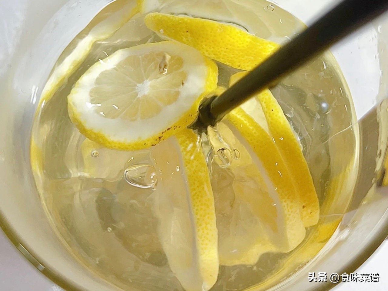 炎热的夏天为了解暑喝什么能解暑,天气超热喝什么汤解暑降温