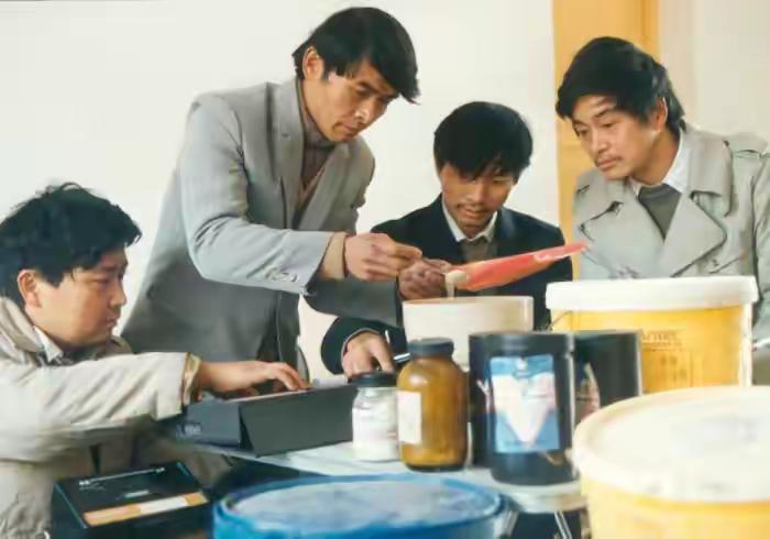 靠10万元发家的江苏首富,1000元起家的四川首富