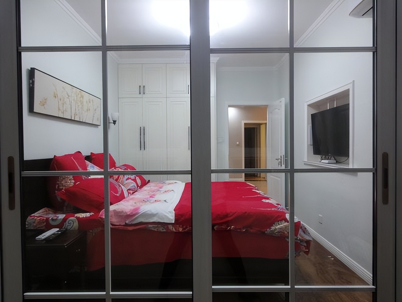 晒下新家,亲朋都说漂亮,特别是卧室,真想一辈子赖在这了!