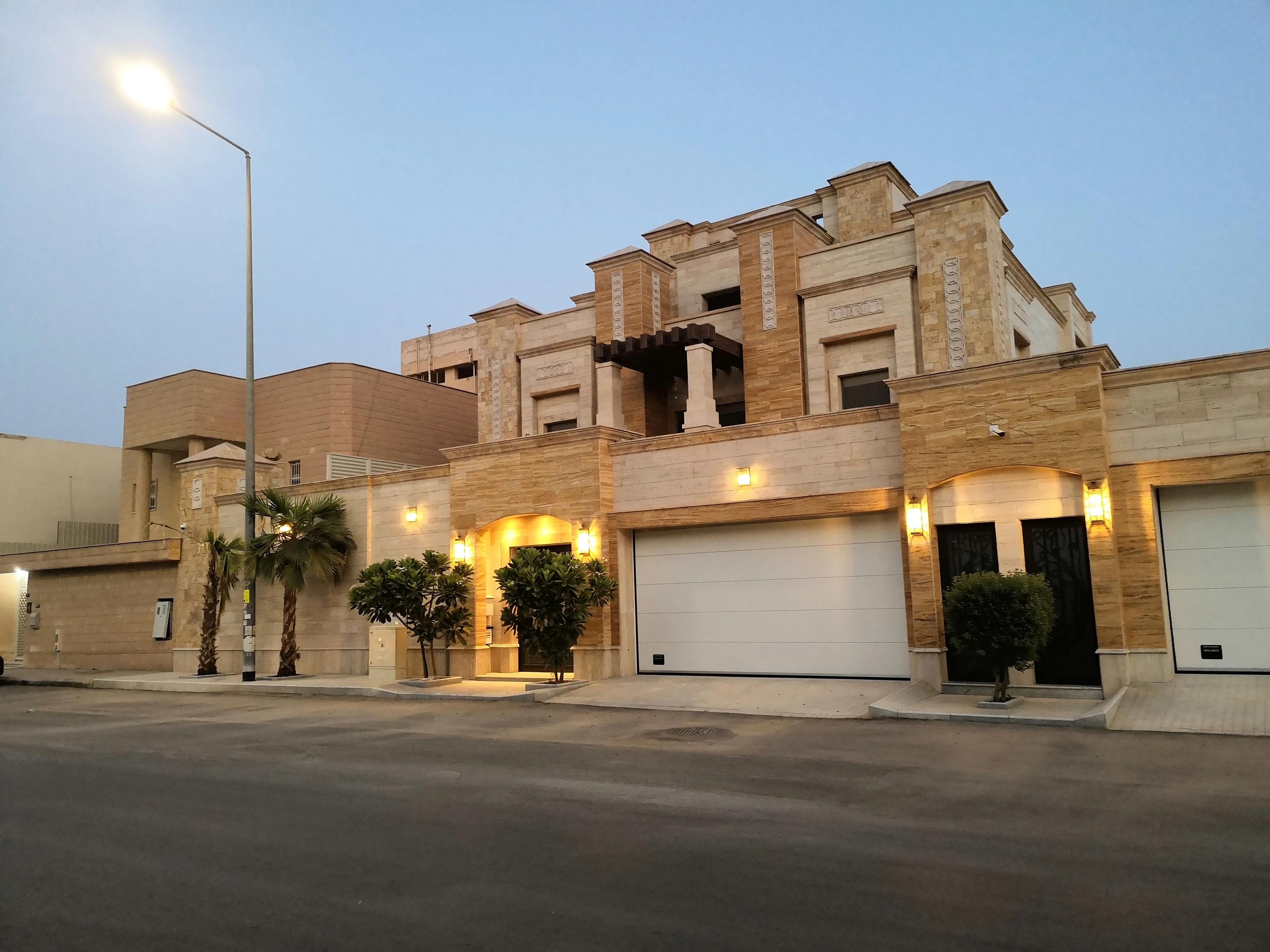 头顶一块布不是恐怖就是富什么梗,头顶一块布的人为啥那么富