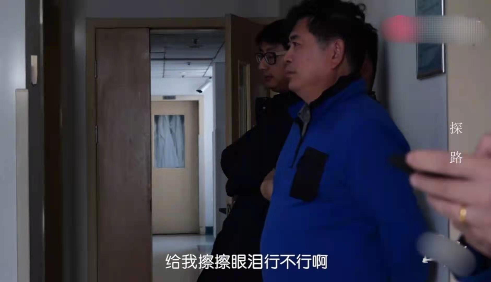 鼻子里长肿瘤的女孩儿,女子鼻子上长肿瘤