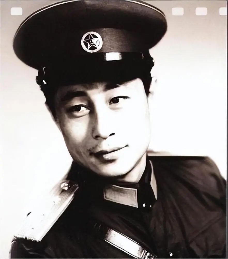 91岁电影演员王心刚近况,王心刚对妻子不离不弃