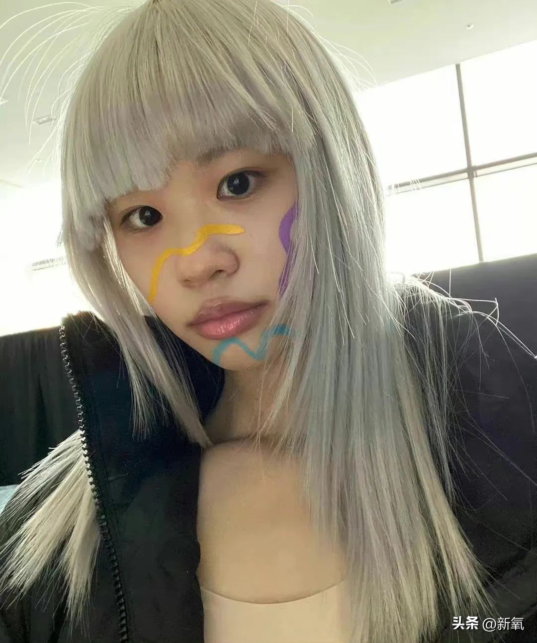 这是照着Jennie找的同款脸？怎么就被SM给打造成非主流小魔仙了？