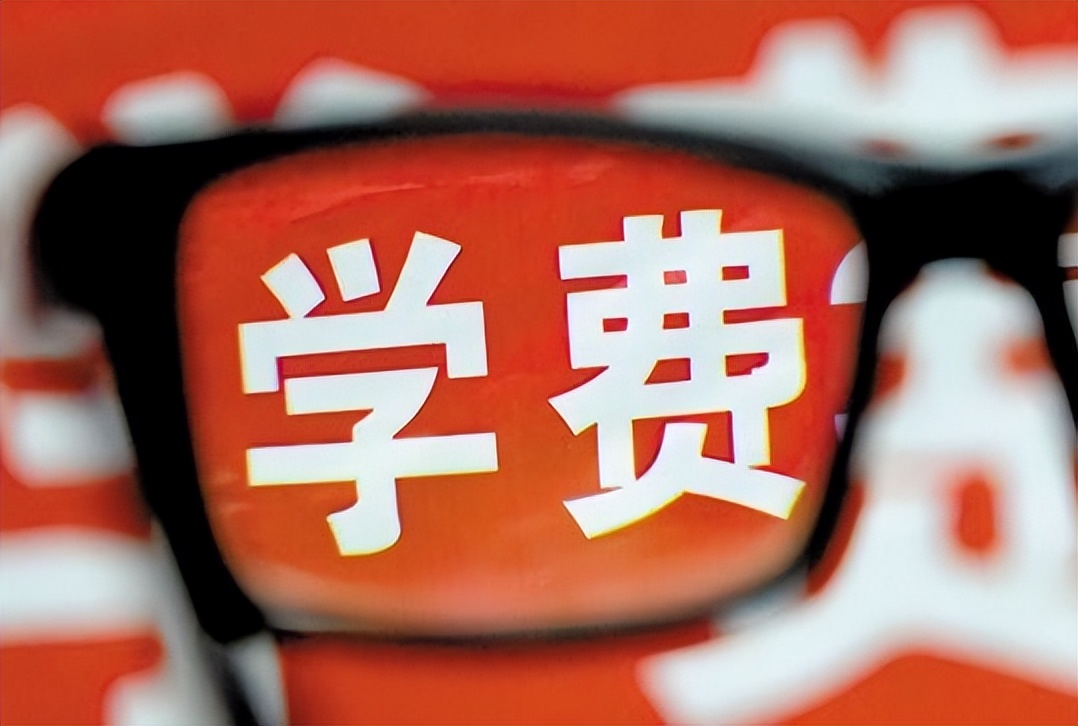 1996年，16岁少女为养家三度*血卖**，意外死后三个哥哥为她披麻戴孝