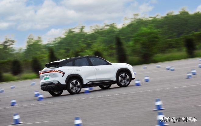 长途跋涉,车上的哪些必备“神技”才能保你安全无忧?