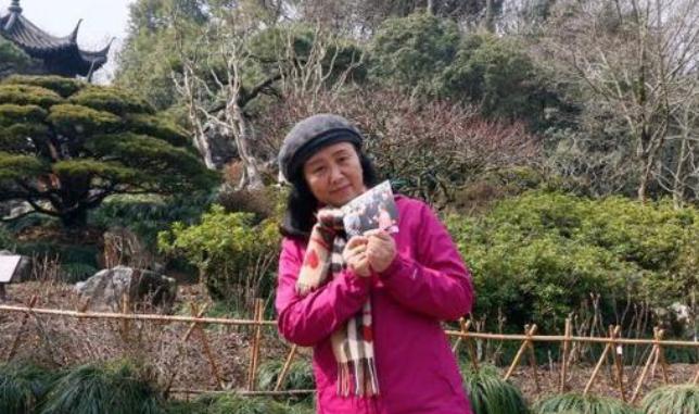 1972年，那个和周恩来“偶遇”的杭州小女孩，后来怎么样了？