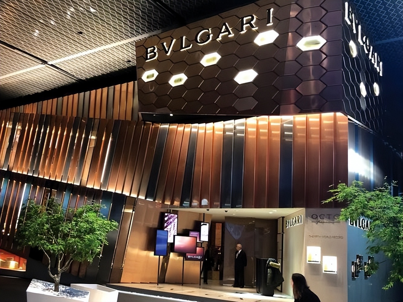 奢侈品帝国lv的崛起,lvmh帝国崛起