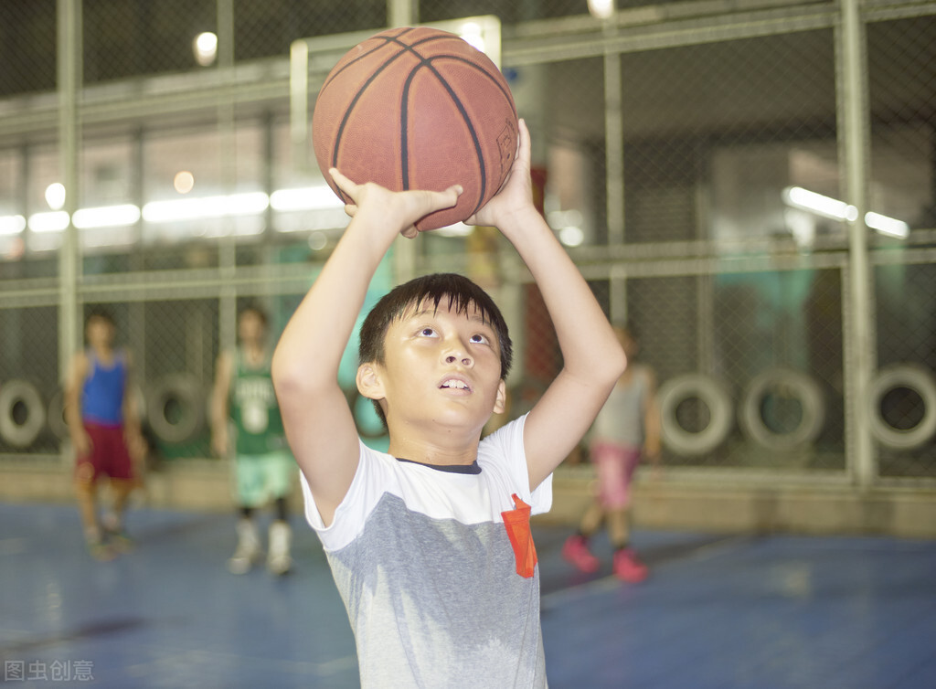 六年级作文我的拿手好戏300字,六年级作文我的好哥哥300字左右