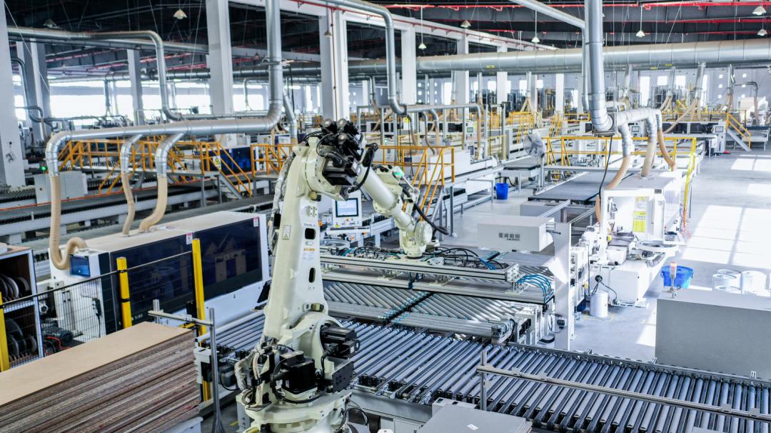 助力全球家居产业，星辉数控专注打造家具工业4.0智慧工厂！