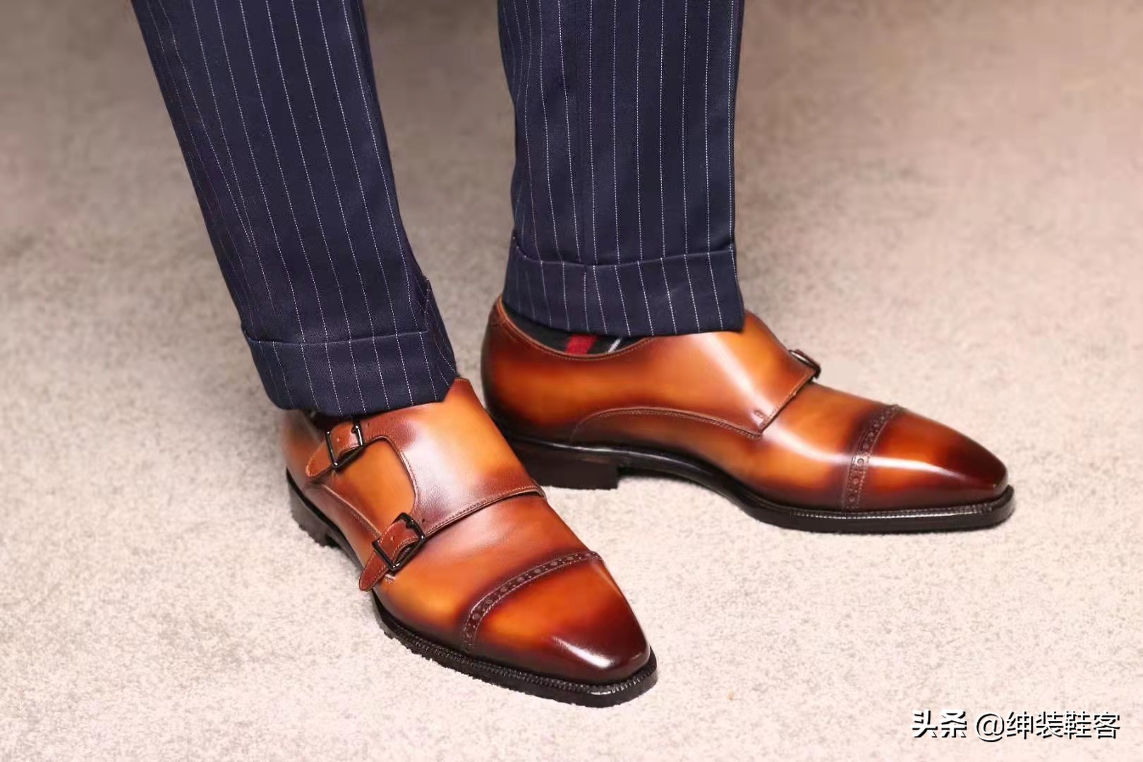 男士休闲皮鞋穿哪一款,男士穿皮鞋穿尖款还是圆款