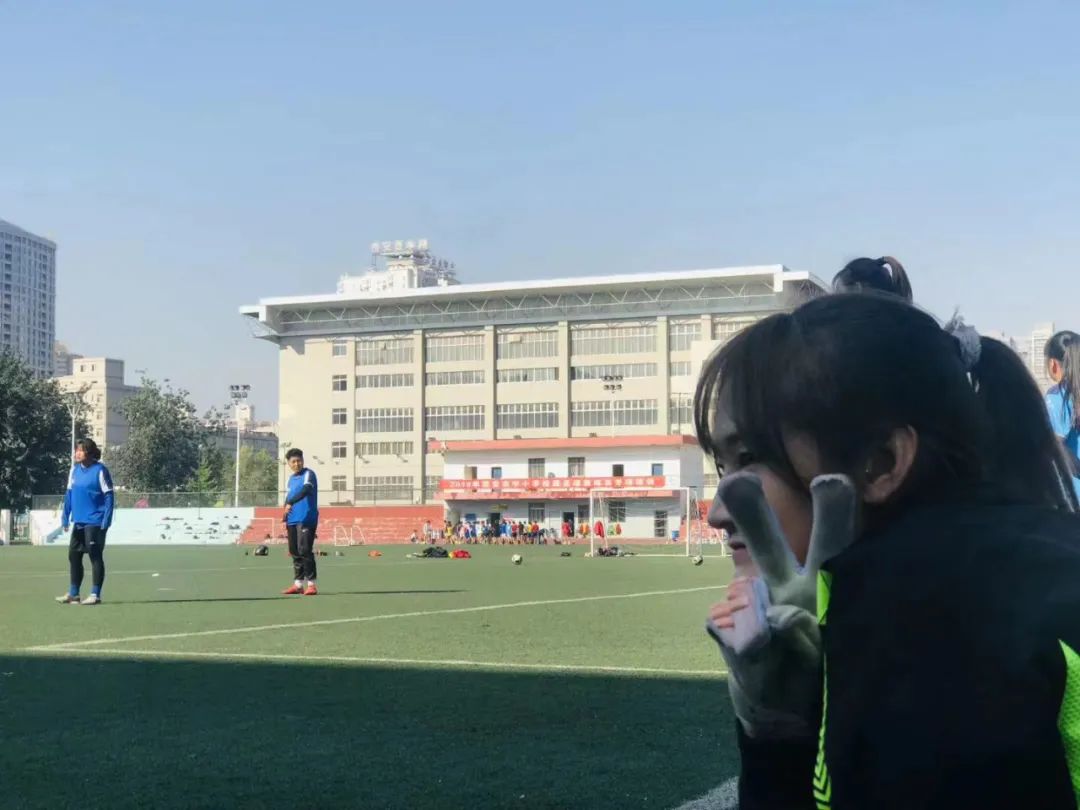 瑗夸綋濂宠冻缇庡コ,瓒崇悆濂冲浼婄妬