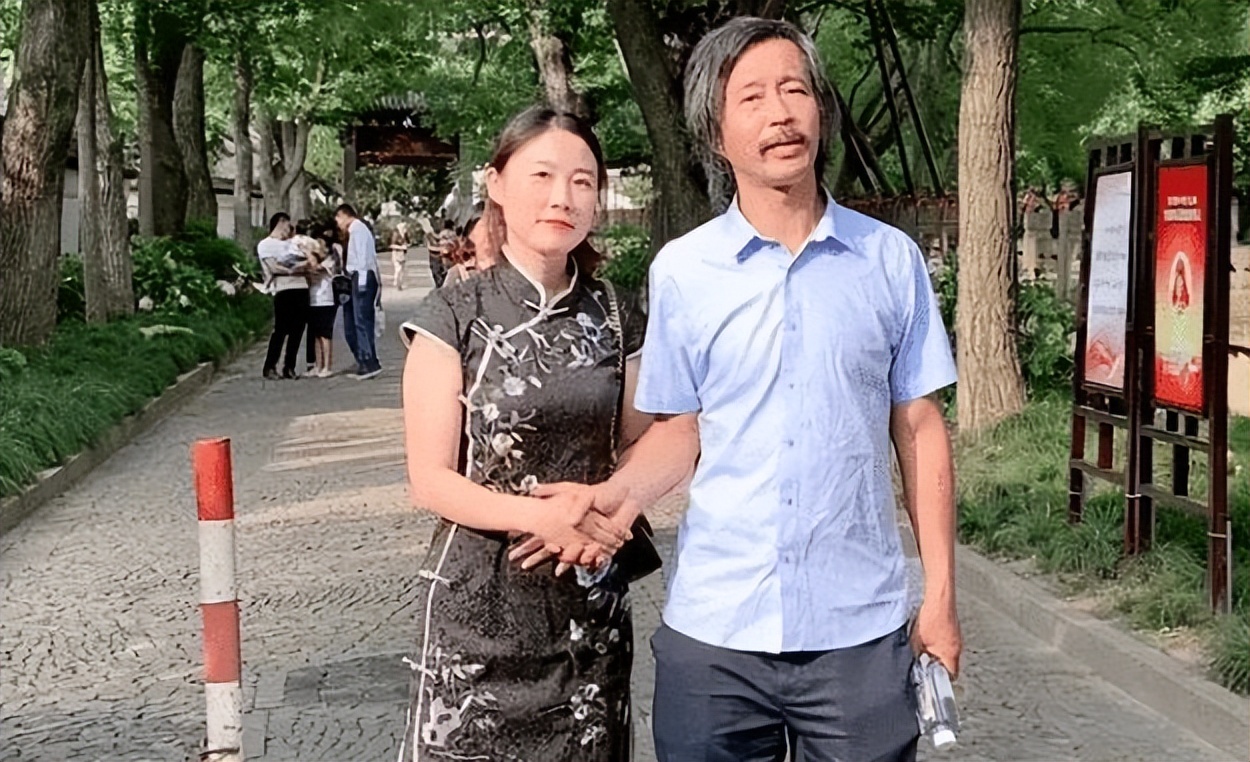 流浪大师沈巍最新现状,流浪大师沈巍十年前图片