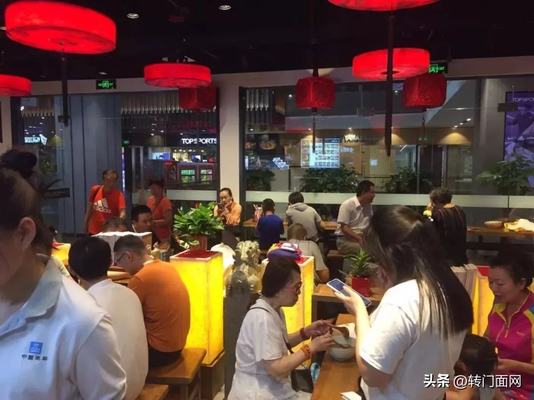 开一家小吃店怎么选址,开一家餐饮店要哪些流程