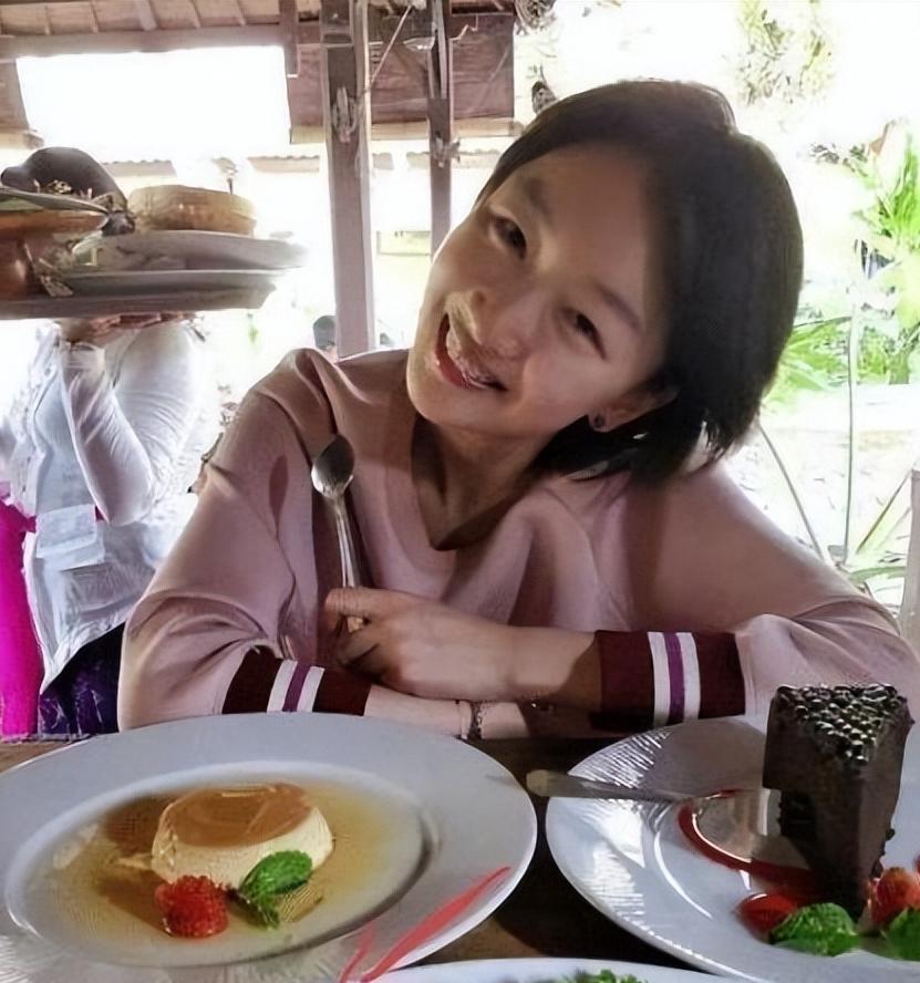 三金影后周冬雨黄晓明,三金影后被嫌弃