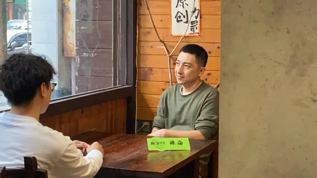 鐝犳捣閲戞咕鐙肩墮闈㈠潑,鐙肩墮闈㈠潑鐝犳捣