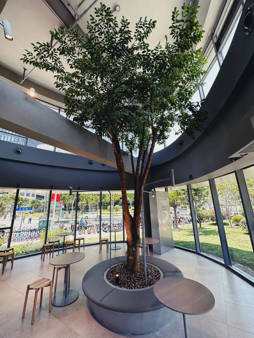 bluebottlecoffee上海首店,bluebottle上海前滩太古里店