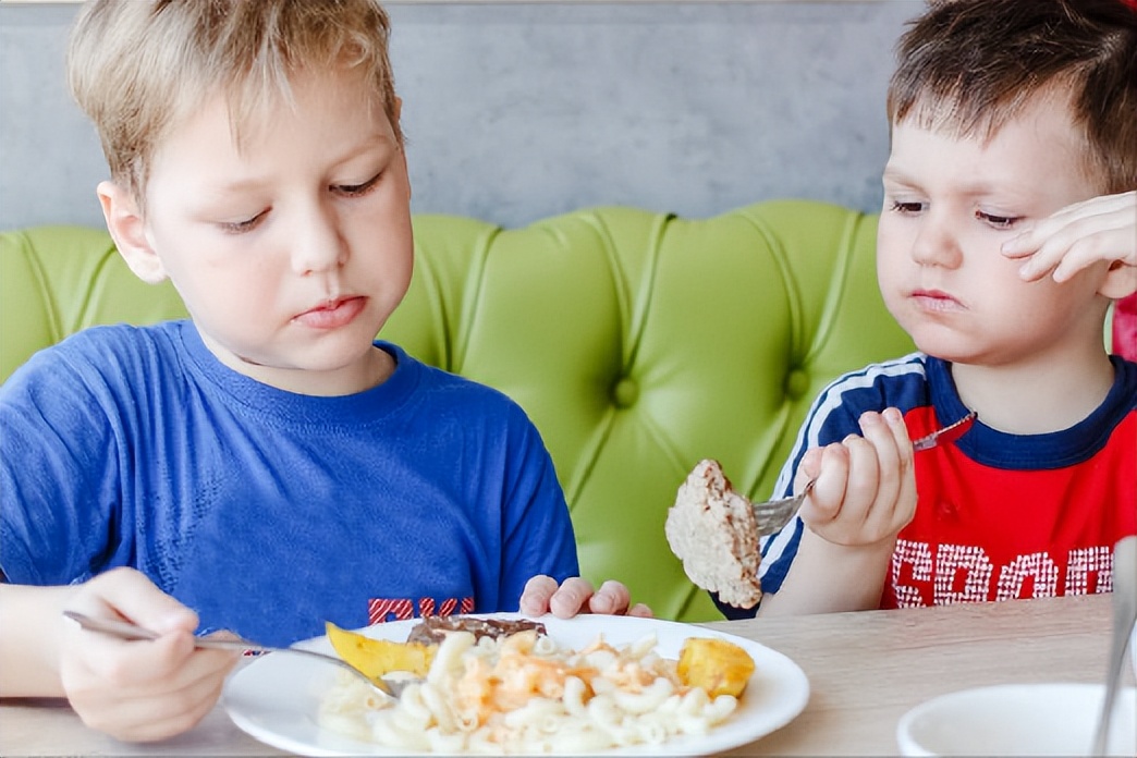 0–10岁儿童身高发展规律讲解,青春期孩子早晚身高相差多少正常