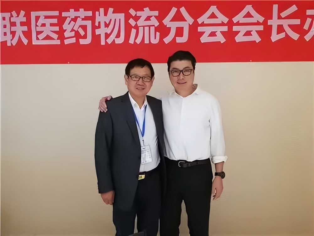 母亲借给他3700元创业一年赚60亿,穷小伙借2万元创业4年赚1亿