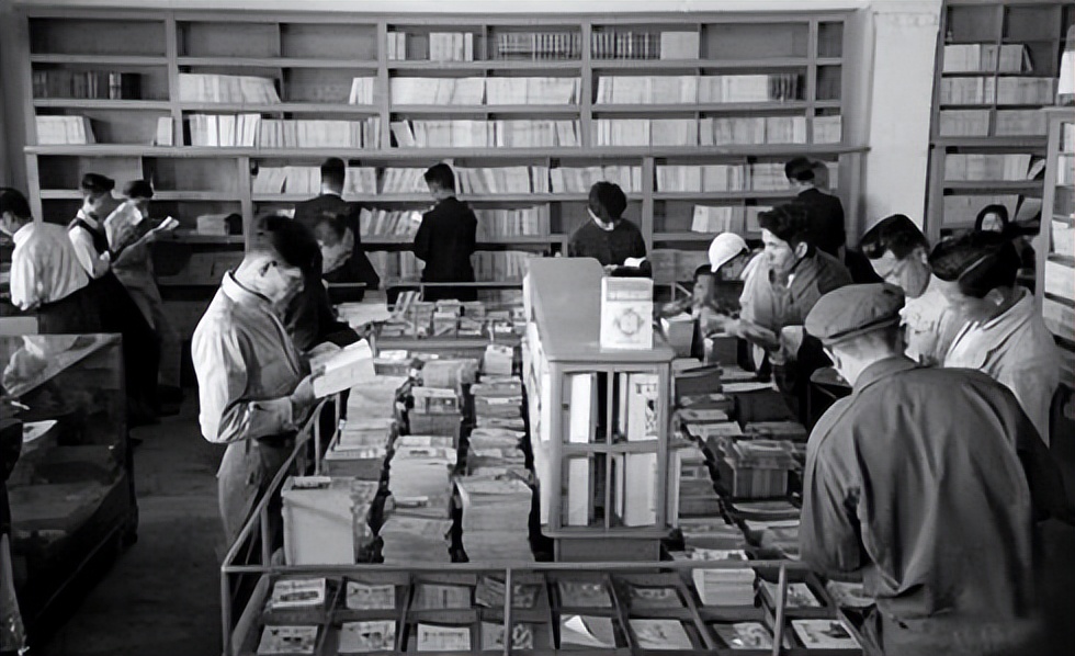 老照片：1950年“*攻反**大陆”口号下的台湾军民风土人情