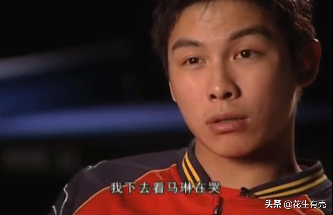 19年王楚钦看孙颖莎打球,陈玘刘国梁评价