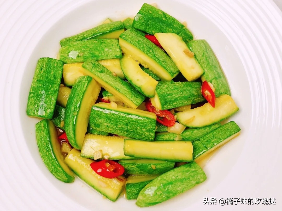 茭白佛手瓜炒肉,肉片炒茭白炒花菜