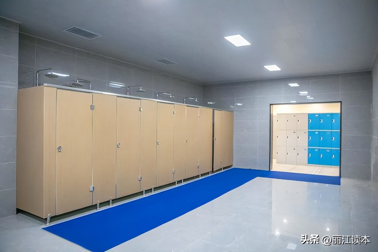 终于等到你迎新晚会视频,丽江市游泳馆现在开了吗