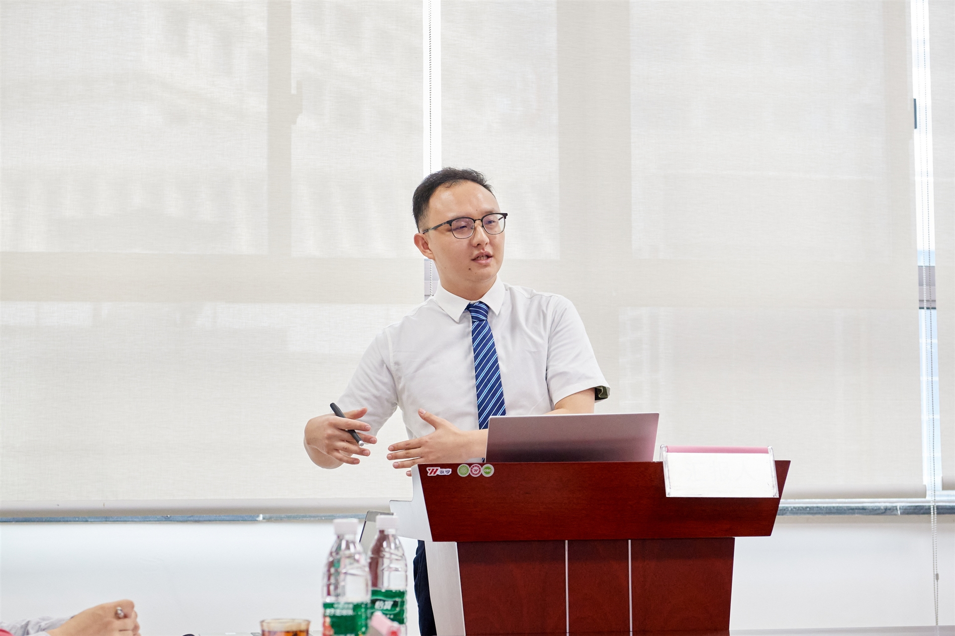 研究生毕业论文答辩的范文,临床研究生毕业论文答辩视频讲解