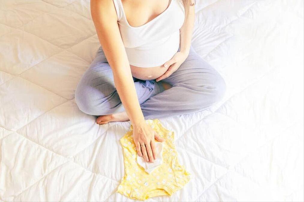 产后乳房出血是什么？它是由什么因素导致的，又有哪些危害呢？