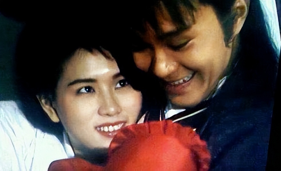 辜负几任女友，“渣男”周星驰最爱的只一人，电影里总有她的影子