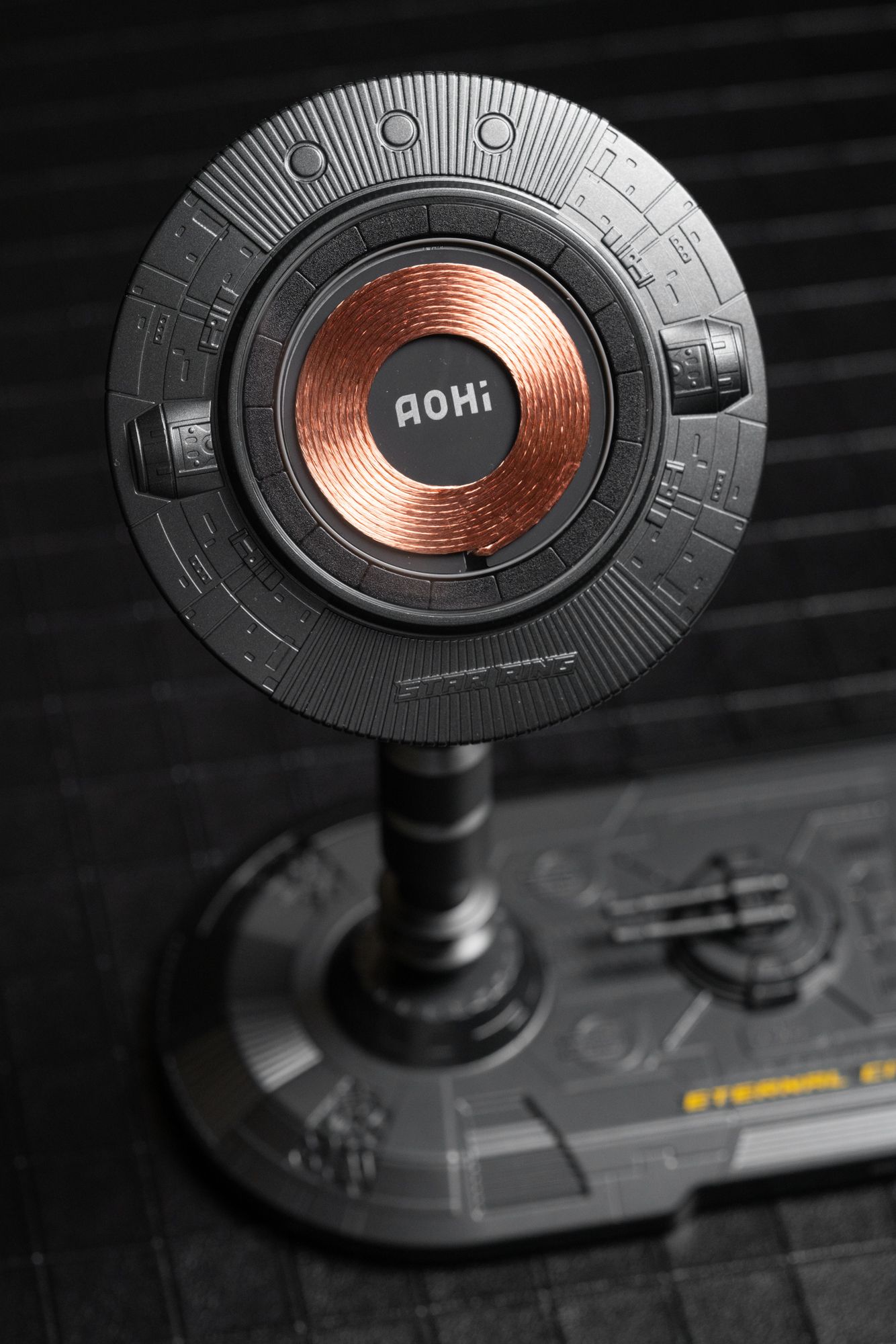 自己拼装一套无线充电器是什么体验？Aohi永恒之城无线充电器