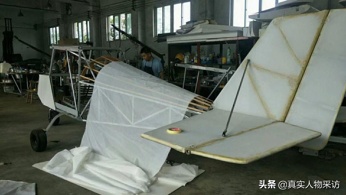 小学生自制最简单的遥控飞机,四川20岁小伙自制旋翼飞机