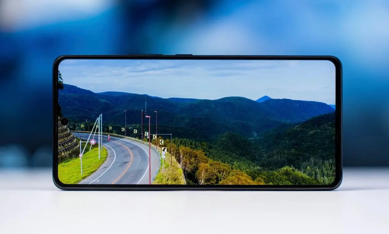 最值得买手机2000左右,两千五左右买手机推荐性价比高