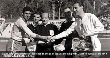 足球历史最佳阵容防守型中场,金球奖历史最佳二阵