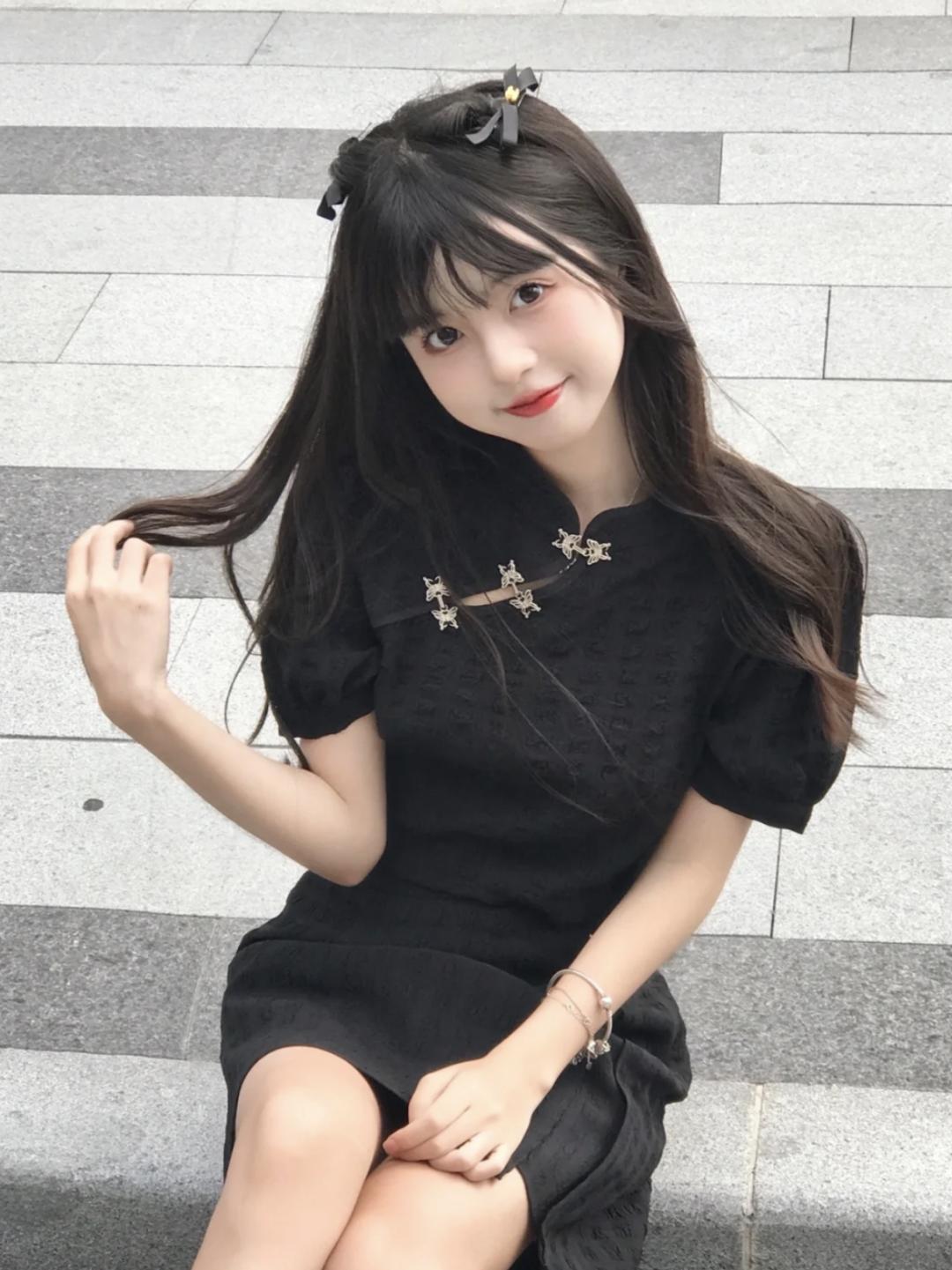 欧阳娜娜、杨超越争着蹭热度的新顶流，原来长这样