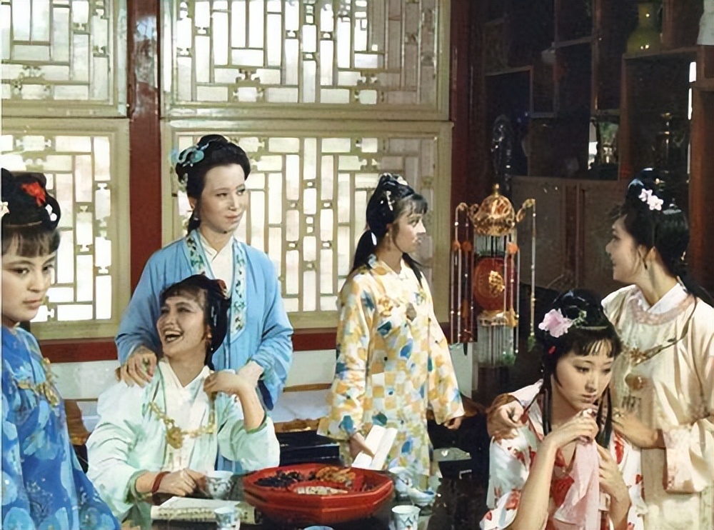 红楼梦两字深度解读,红楼梦有何深层次的解读