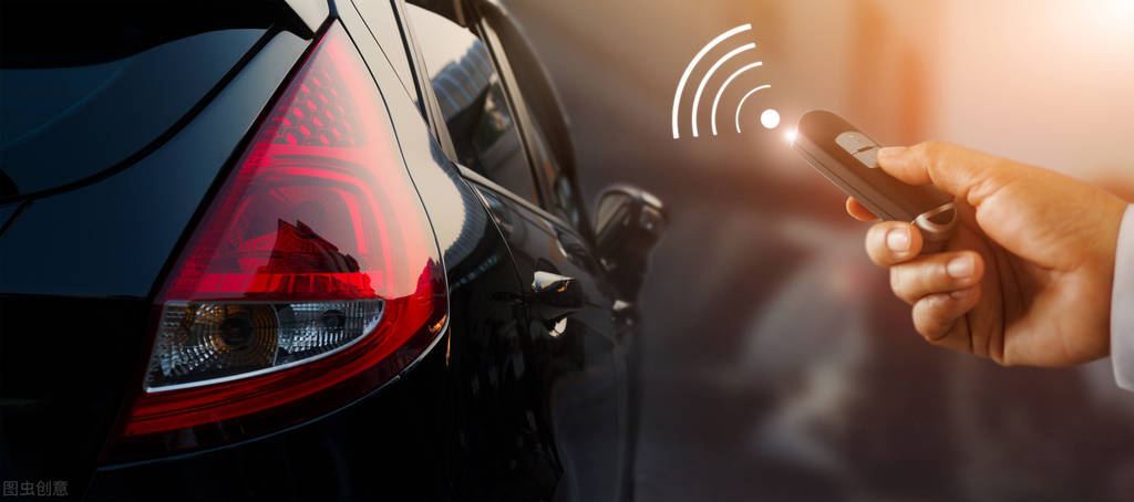 奔驰车钥匙水洗了怎么办,车钥匙进水不小心按了怎么办