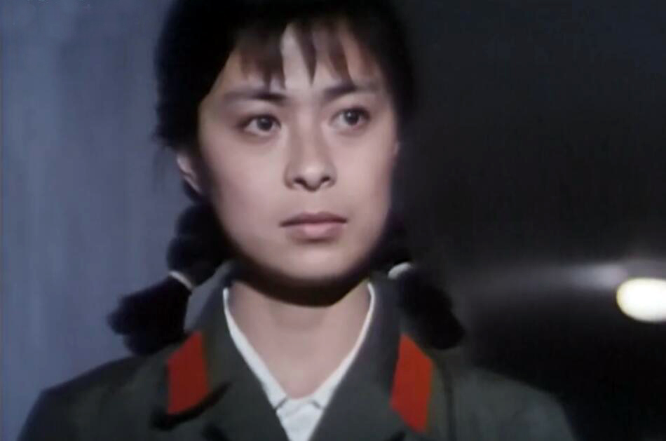 刚打完玻尿酸就别来尬演女兵了这5位女星演女兵让人看着真难受