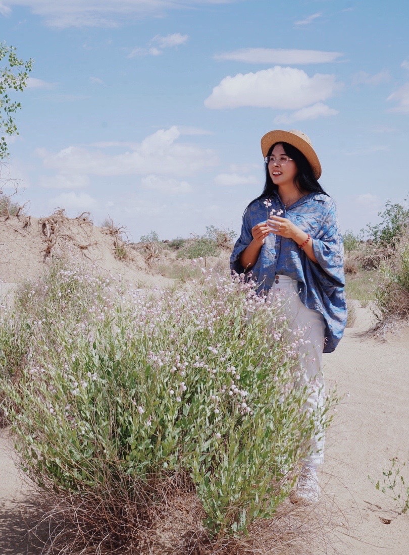 实拍格尔木胡杨林，海拔2800米，连绵1700亩，苍凉辽阔，拍照超酷