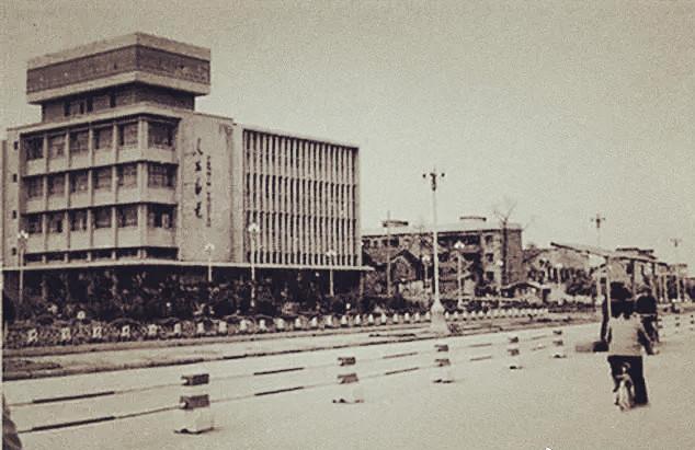 日军兽行照片：当着父亲的面玷污他女儿，临走还残忍割下妻子乳房