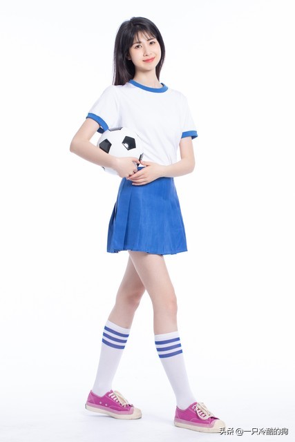 为什么我们如此热爱足球贺炜,为什么我们如此热爱足球