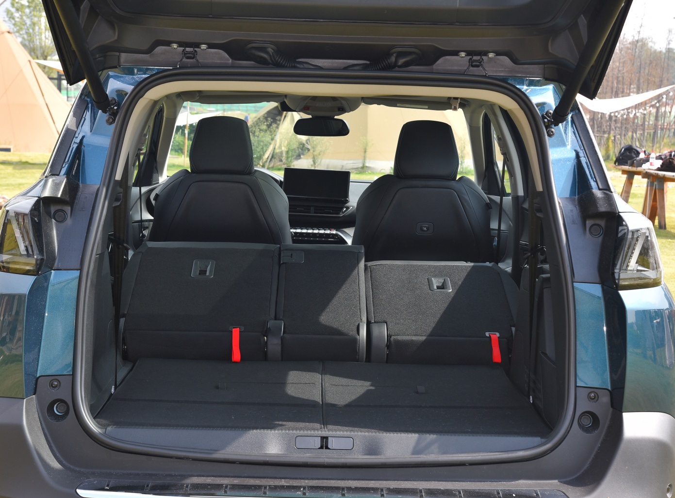 19年标致5008顶配版值得购买吗,解析最近价格猛降10万的标致5008