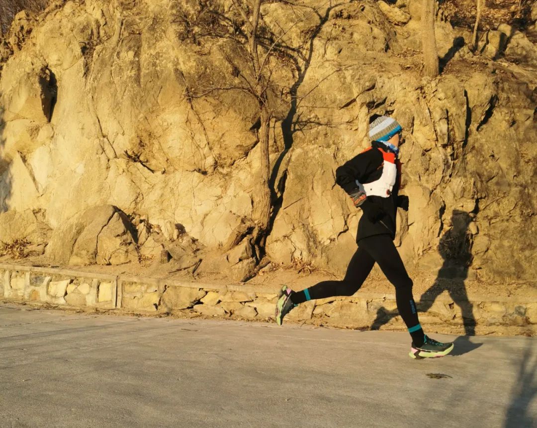 凯乐石和索康尼越野跑鞋对比,崛起的中国跑鞋