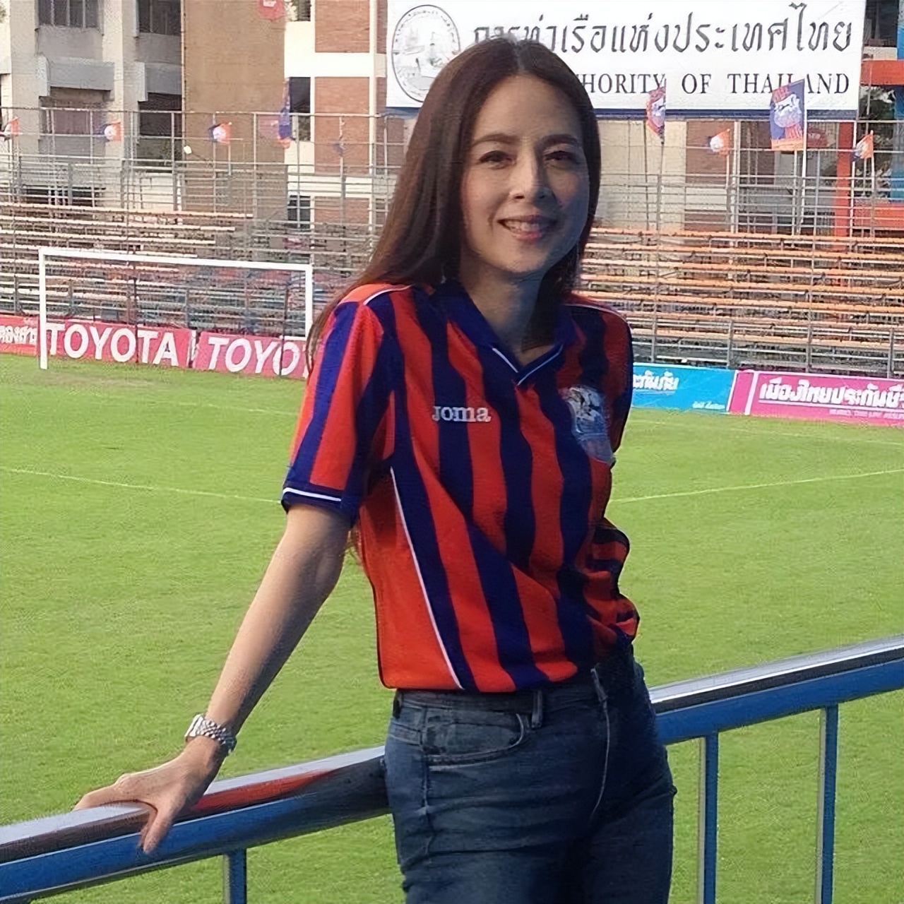 56岁泰国名媛,55岁泰国名媛