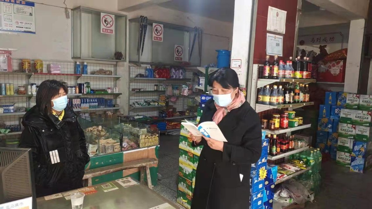 点赞最美战疫人,点赞巾帼志愿者战疫中为儿童护航