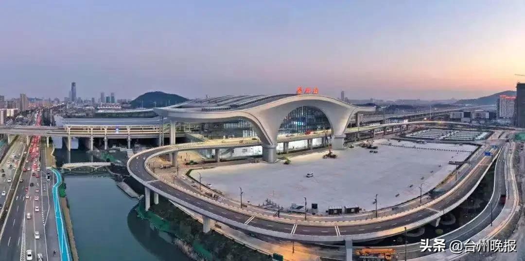 杭台高铁台州站在哪条路,杭台高铁台州站停车场