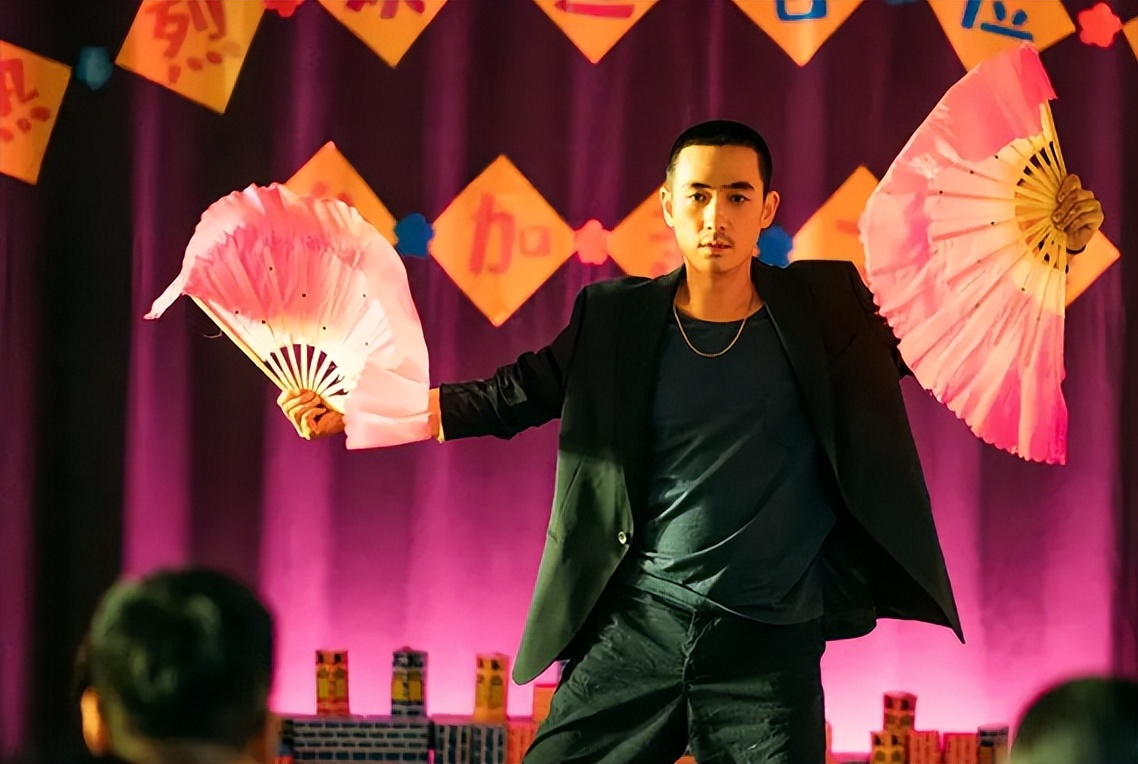 2022春节档电影新片总票房破40亿,国庆档新片总票房破40亿