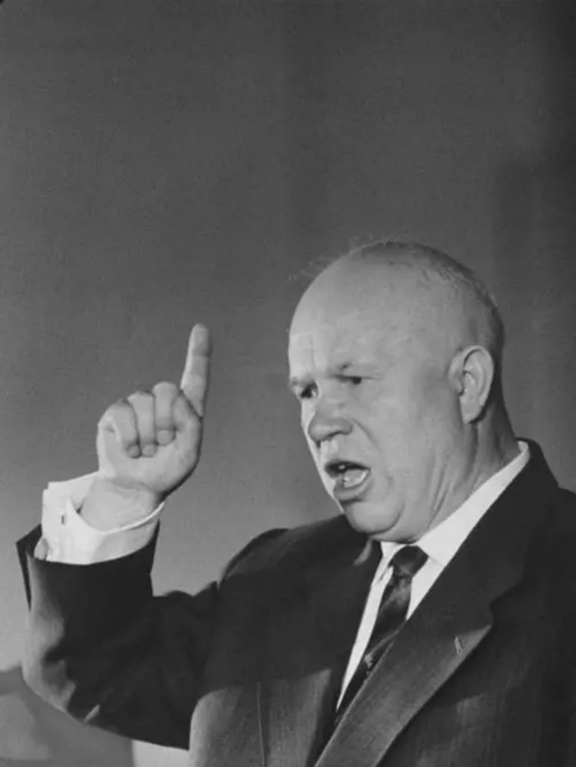 1994年，尼克松临终前表示后悔访华：我们可能创造了一个科学怪物