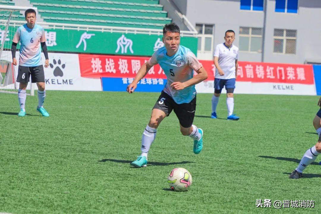 绿茵场上展风采,绿茵场上